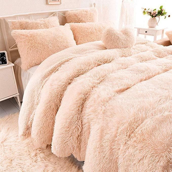 Couvre-Lit + 2 Coussins