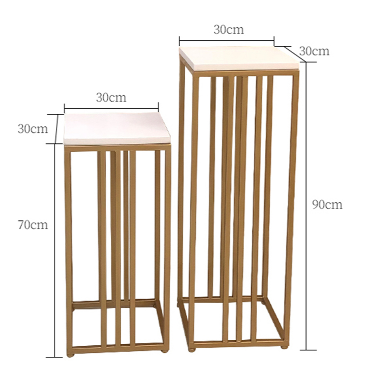 CORNER SQUARE