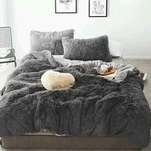 Couvre-Lit + 2 Coussins