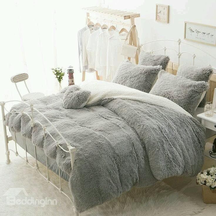 Couvre-Lit + 2 Coussins
