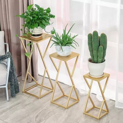 TRIANGLE TABLE
