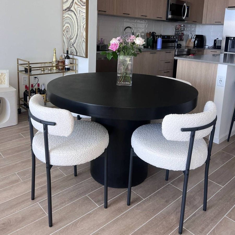 Table salle a manger + 4 chaises