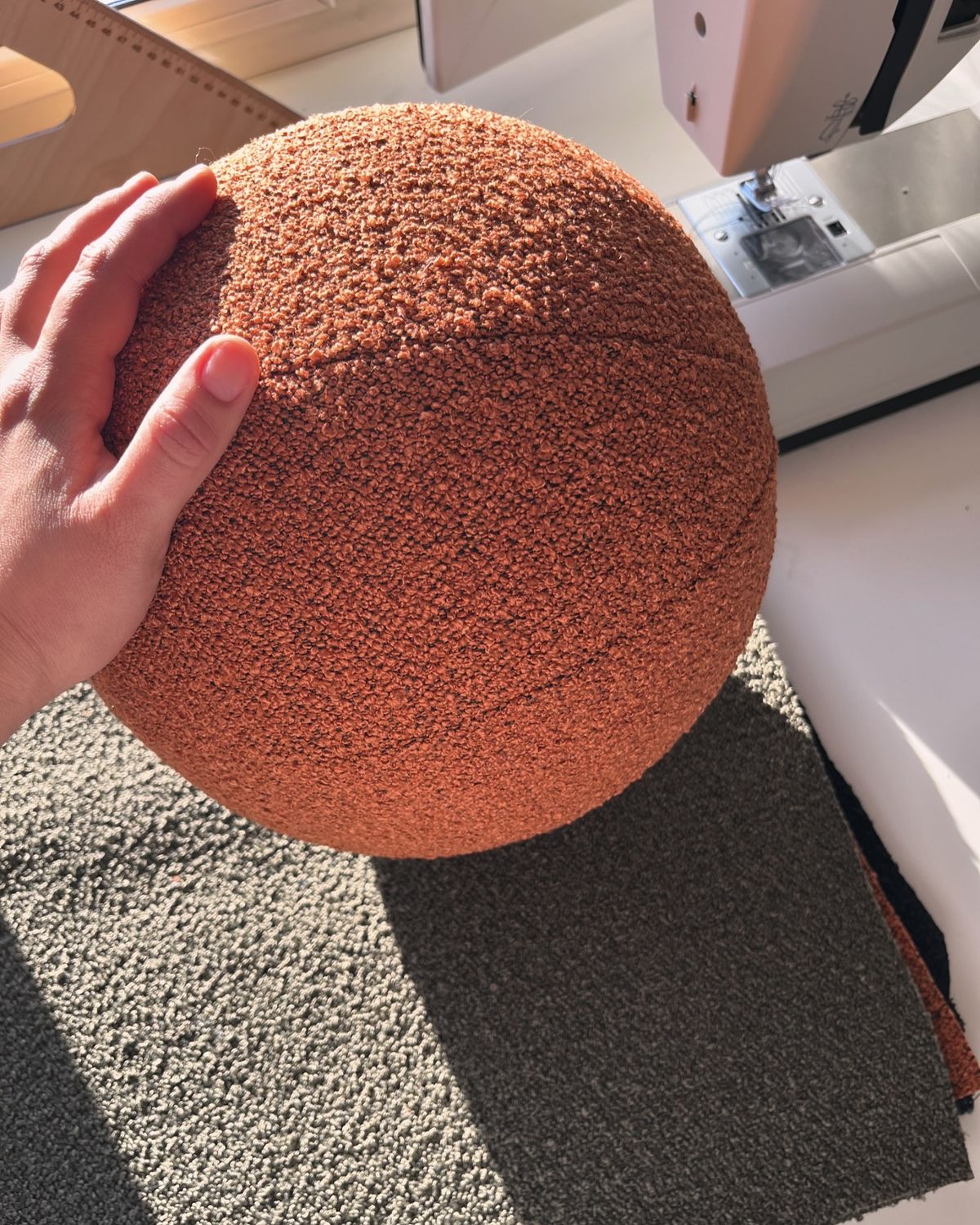 Coussin balle en bouclette