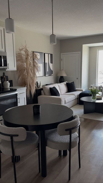 Table salle a manger + 4 chaises