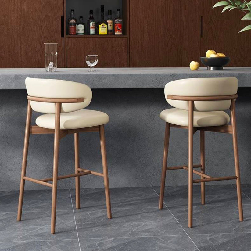 Chaise de bar design en bois massif
