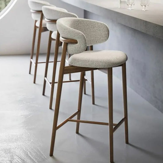 Chaise de bar design en bois massif