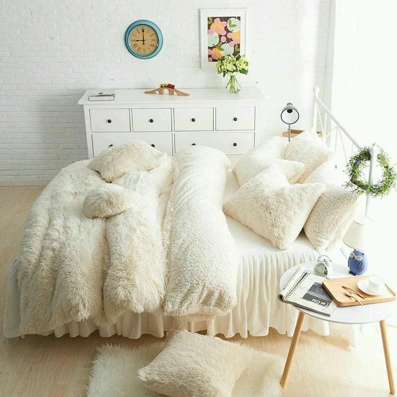 Couvre-Lit + 2 Coussins