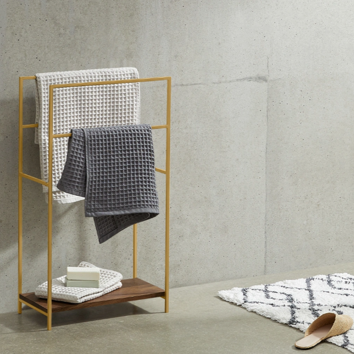 Porte-serviettes sur pieds